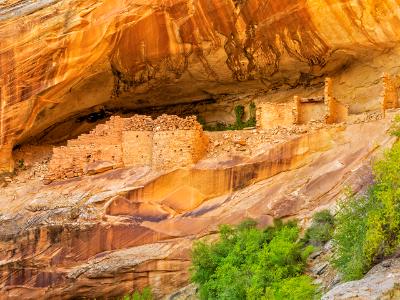 Cliffs Dwellings in Monarch Cave Cliffs Dwellings in Monarch Cave