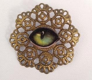 Cat eye pin  $25