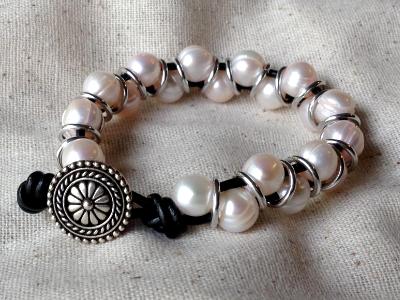 Blush Pearl Leather Bracelet Blush Pearl Leather Bracelet