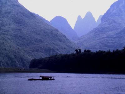 Chinese boat, inland sea Chinese boat, inland sea