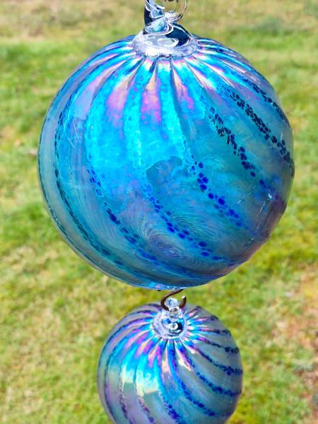 #02202601 Three Hanging Ball Sculpture LG-5.75'' Med-4.75'' Sm-3.75'' 20'' long Iridised $150.00