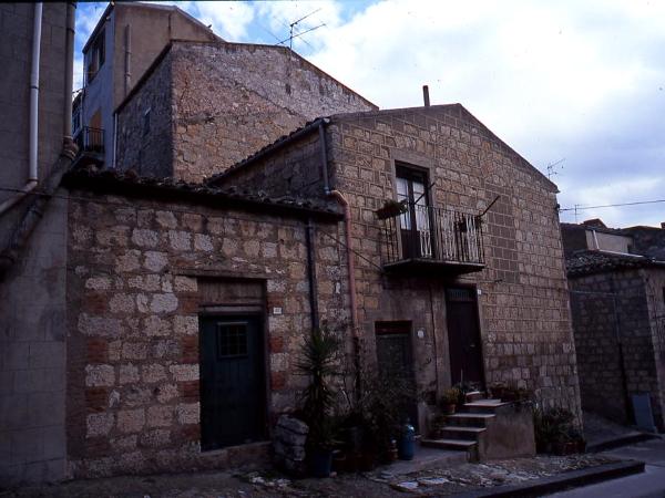 Alimenia, Sicily