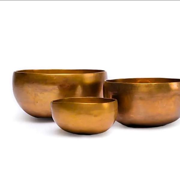 Singing bowls 