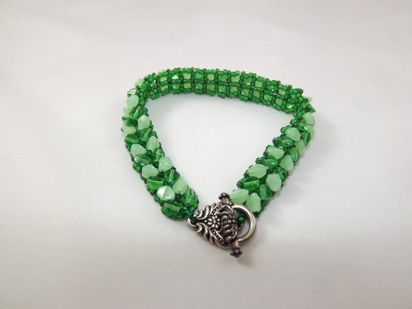 B-83 shades of green chevron bracelet