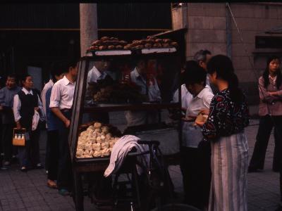 Food line in Pejing