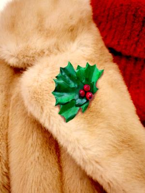 Holly Pin Holly Pin