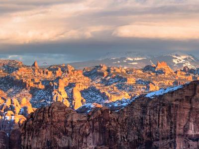 Behind the Rocks Sunset Panorama (Click for full width) Behind the Rocks Sunset Panorama (Click for full width)
