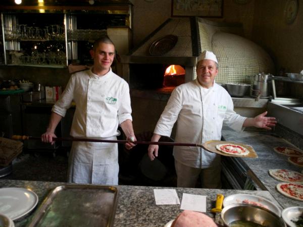 Pizza workers, Pompei