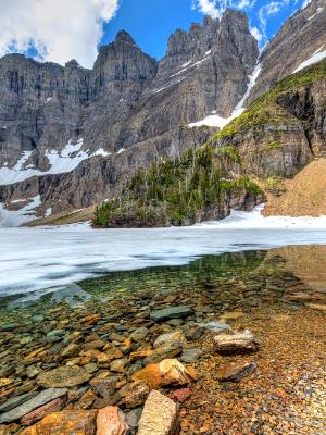 Iceberg Notch and Lake Iceberg Notch and Lake