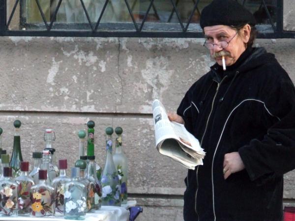 People: Bottleseller