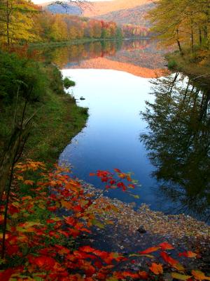 Big Pond Autumn Paradaise Big Pond Autumn Paradaise