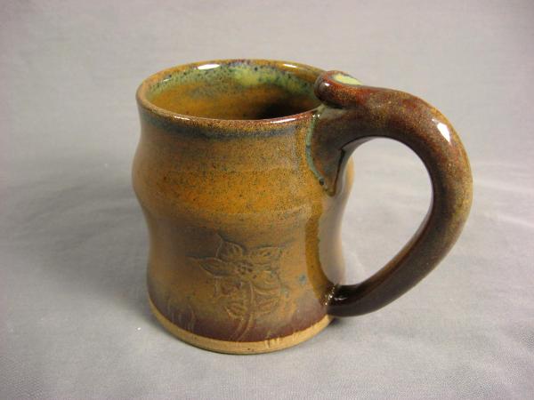 111025.I Mug with Flower Design