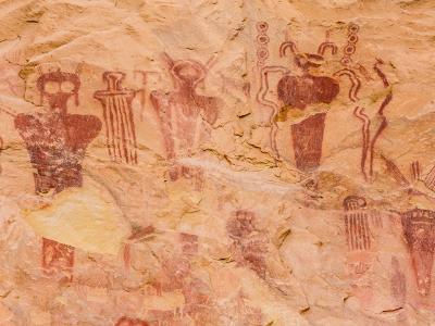 Mysterious Figures in Sego Canyon Mysterious Figures in Sego Canyon
