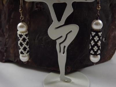 E-62 Black & White Bead Tube Earrings