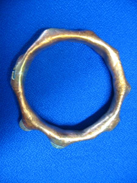 14-018 Forged Bronze Bangle with Captured Genuine Sea Glass