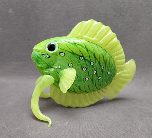  #08102203 fish 7''Hx5''Wx9''L $250