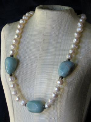Pearl Necklace with Amazonite Chunks Pearl Necklace with Amazonite Chunks