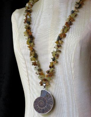 Serpentine Necklace with Ammonite Pendant Serpentine Necklace with Ammonite Pendant