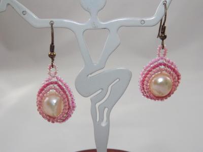 E-54 White Pearl & Pink Bead Earrings E-54 White Pearl & Pink Bead Earrings