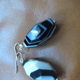 12-015 Black & White Agate Earrings 