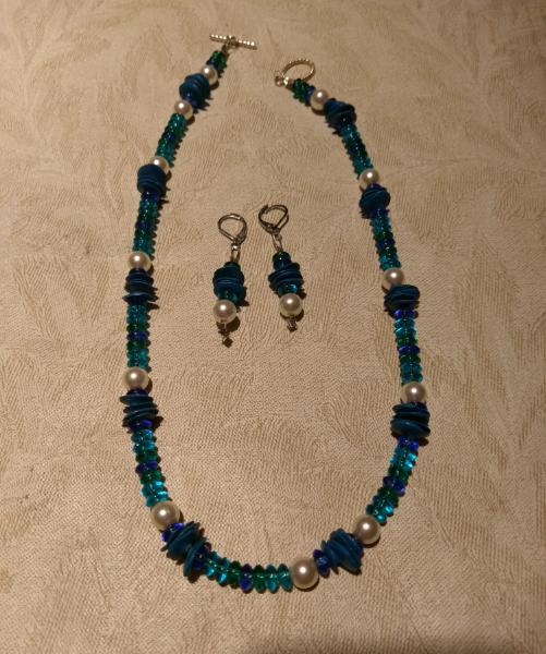 Glass pearls and turquoise set 