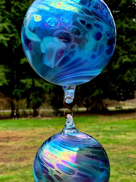 #02152602 Three Hanging Ball Sculpture LG-6.25'' Med-5.5'' Sm-4.5'' 23'' long Iridised $180.00