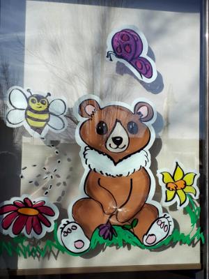 Bear & bee