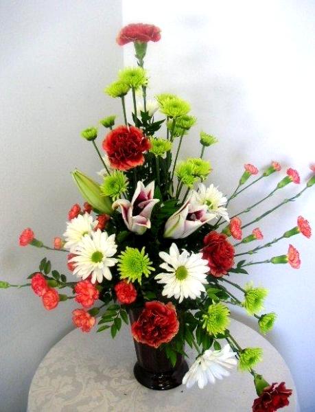 vertical table arrangement - California Flower Art Academy