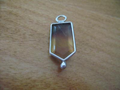 13-032 Sterling/Faceted Tricolor Fluorite downward point 13-032 Sterling/Faceted Tricolor Fluorite downward point