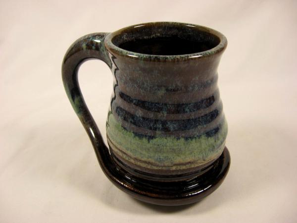 110731.C Mug with Trailing Handle