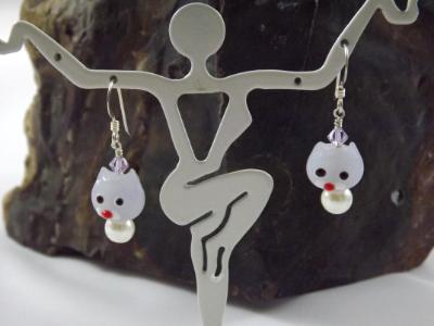 E-82 Lavender Cat Earrings