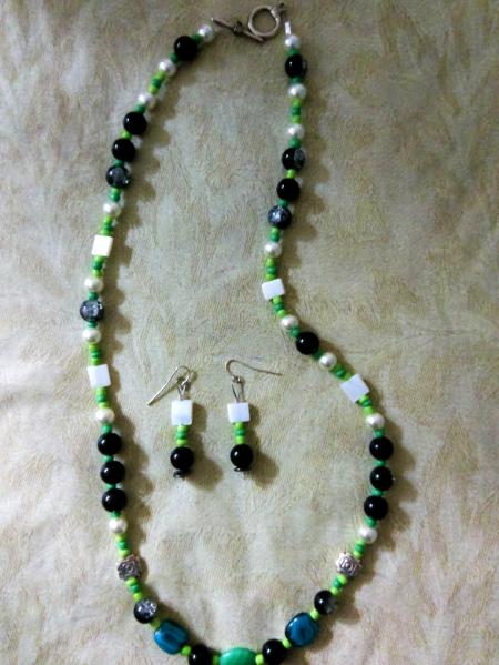 Green and black glass set