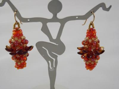 E-31 Shades of Orange Beaded Bead Earrings