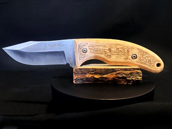 Knife with Customized Maple Handle