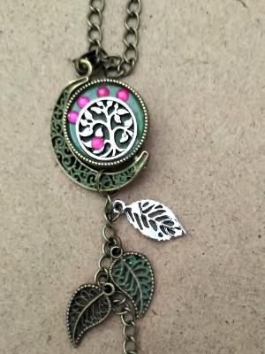 Silver tone 20" chain necklace with watch locket Silver tone 20" chain necklace with watch locket