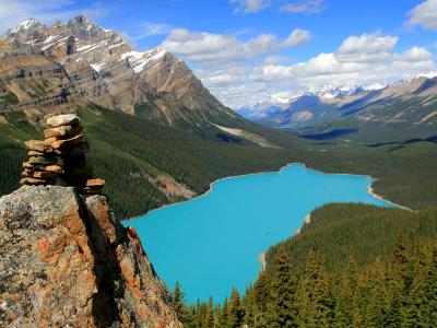 Peyto Lake Cairn Peyto Lake Cairn