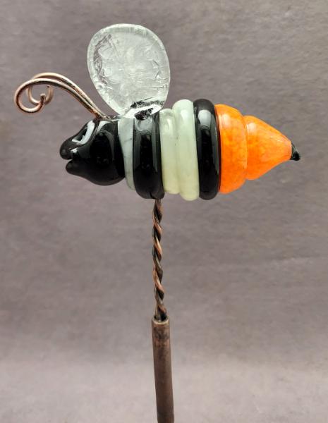 #03262403 bee on rod 8''Hx2.5''WX5''L $145