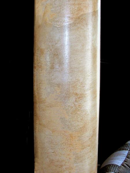 Painted marbelized pillar