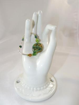 B-105 green Kazuri bead bracelet B-105 green Kazuri bead bracelet