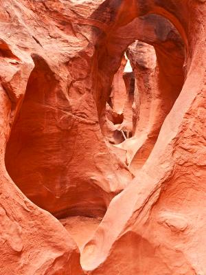 Peek-a-Boo Canyon Arches Peek-a-Boo Canyon Arches