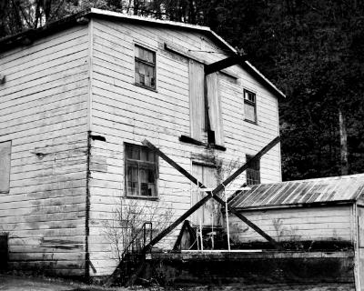 gloversville 2025 (ttartisan f/1.4 50mm)