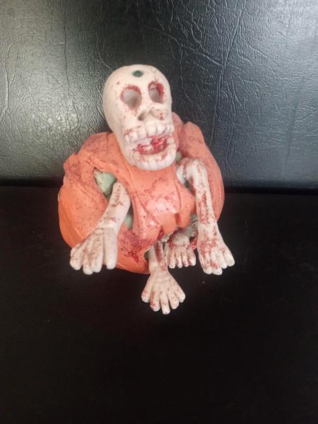 To Big For Pumpkin, Skeleton Intrusion