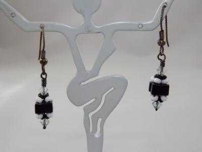 E-51 Black & White Beaded Bead Earrings