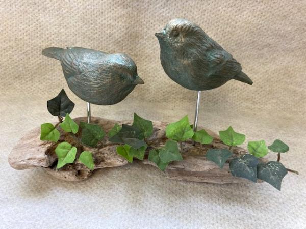 "Bronzed" birds for planter