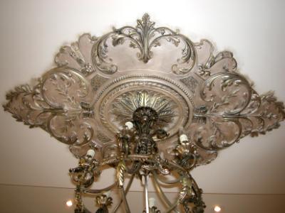 Bronzed plaster medalion to match chandelier Bronzed plaster medalion to match chandelier