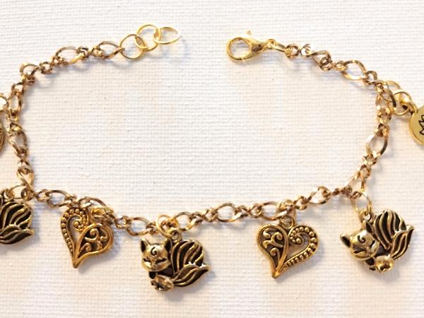 Gold Japanese Fox and Hearts bracelet