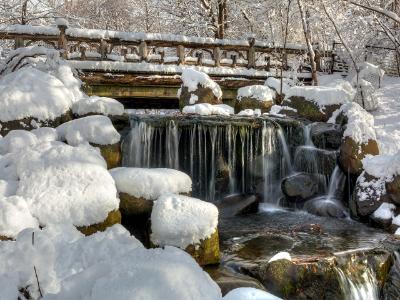 Binnen Falls after Spring Snow Binnen Falls after Spring Snow