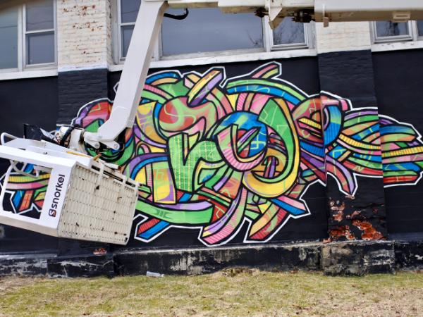 untitled (canon r50 thypoch 28mm f/1.4)