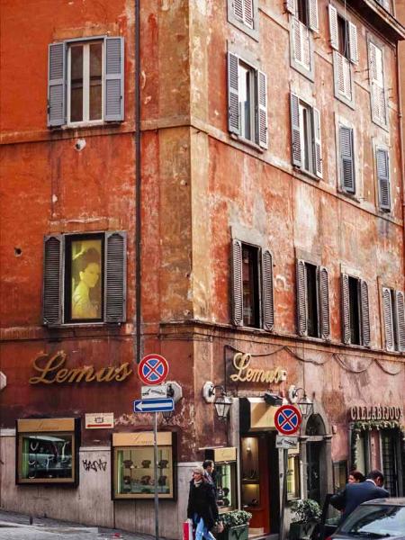 Lemus Department Store, Rome