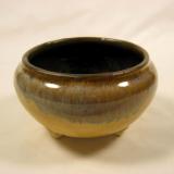 111115.A Tri-Leg Bowl